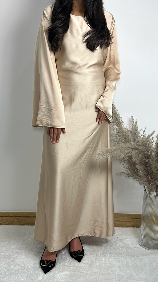 Zayna dress in ivory